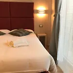 招待所 &