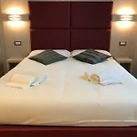 招待所 &