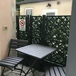 招待所 & 维罗纳