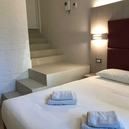 & Verona